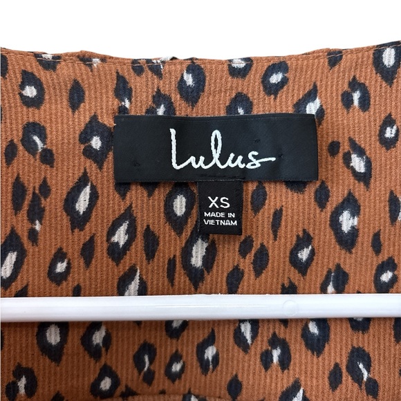 Lulu's Tan Leopard Button-Up Blouse,Size XS - Picture 2 of 11
